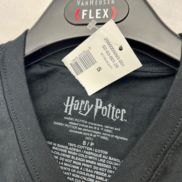 NWT Harry Potter Gryffindor cotton t-shirt - Picture 5 of 6